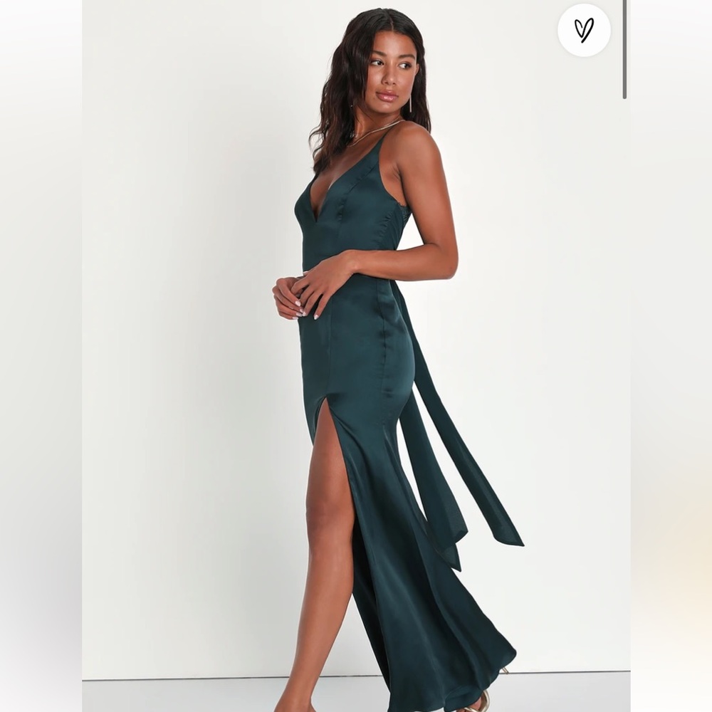Moments of Elegance Emerald Satin Sleeveless Lace Maxi Dress